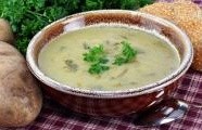 Bramborová zeleninová polévka se smetanou