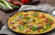 Omeleta s klobásou Chorizo