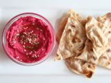 Hummus s červenou řepou a semínky recept