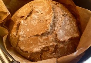 Chléb pečený v kastrolu