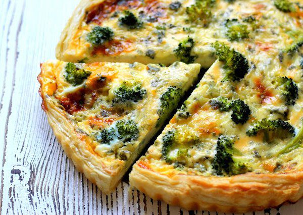 Quiche s brokolicí a modrým sýrem recept