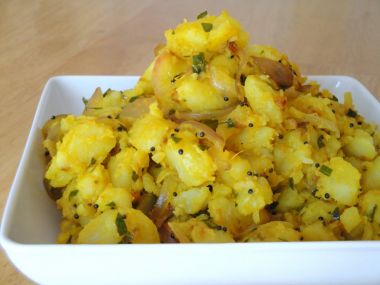 Zelí s bramborami (Bandgobhi alu sabji)