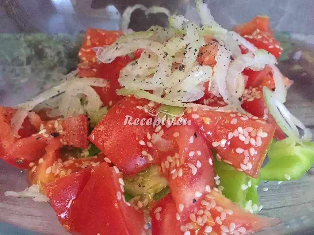 Vitamínový zeleninový salát recept  saláty