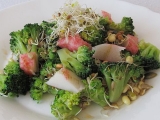 „Lehká večeře“: Brokolicový salát s klíčky recept
