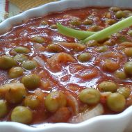 Zelený hrášek v rajčatové omáčce recept