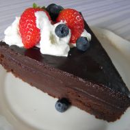 Čokoládový dort s lesním pyré recept