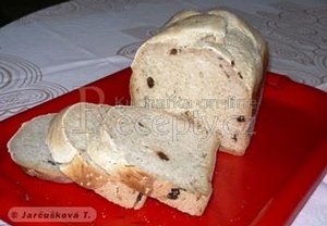 Rozinkový chléb