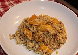 Zapečená rýže s mletým masem a broskvemi recept