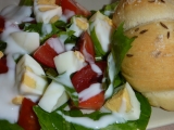 Pampeliškový salát s rajčaty a vejci recept