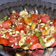 Ovocný salát s křupavým karamelem recept