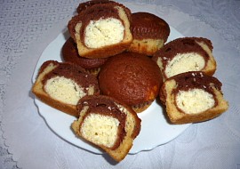 Muffiny s tvarohovo  kokosovým překvapením recept