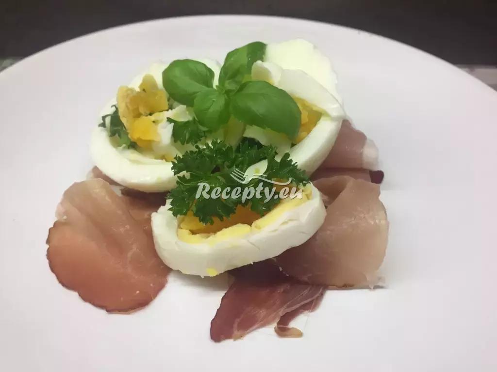 Vejce se zeleninou a šunkou recept  jídla z vajec