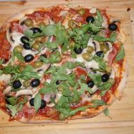 Výtečná pizza s domácím těstem recept