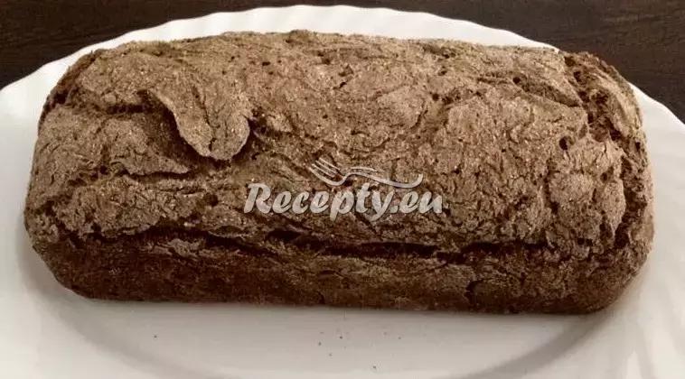 Cibulovo–slaninový chléb recept  pečivo