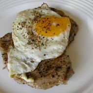 Vepřový steak s vejcem recept