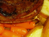 Pštrosí steak ve slaninovém kabátku recept