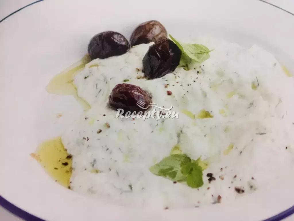 Jogurtové řecké tzatziki recept  zahraniční recepty