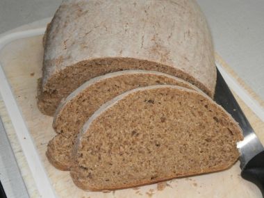 Kváskový celozrnný chléb