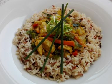 Thajské curry s barevnou rýží