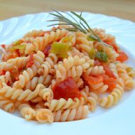 Rychlé těstoviny s rajčaty recept