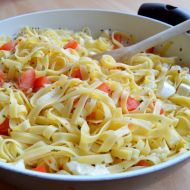 Tagliatelle s rajčaty a mozzarellou recept