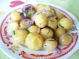 Teplý bramborový salát recept
