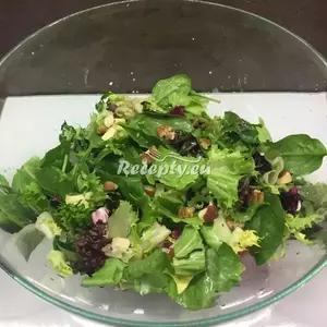 Čerstvý jarní salát recept  saláty