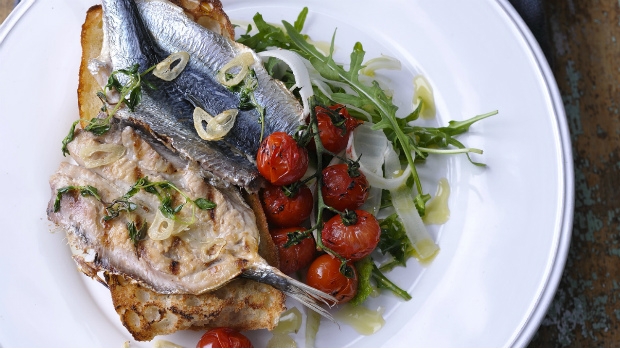 Grilované sardinky s česnekem a tymiánem