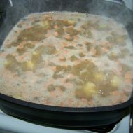 Čočková polévka s uzeninou a bramborovými nočky recept