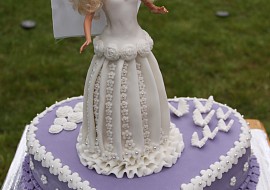 Nevěsta Barbie  dort k 6. narozeninám recept