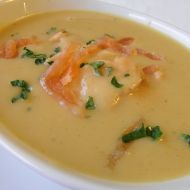 Červená čočková polévka s uzeným lososem recept