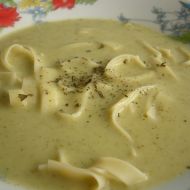 Brokolicovo-hrachová krémová polévka recept