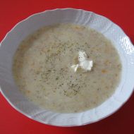 Květáková polévka s čerstvým sýrem recept