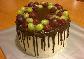 Bezlepkový dort s ovocem a polevou recept