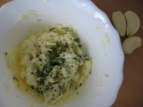 Česnekovo bylinkové máslo recept