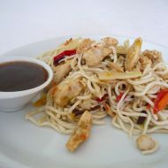 Špagety s kuřecím masem na čínský způsob recept