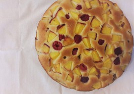 Nadýchaný ovocný koláč (hrníčkový) recept