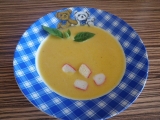Krémová mrkvová polévka s krabím masem recept