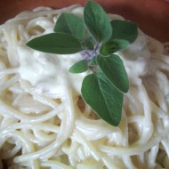 Smetanové špagety s parmazánem recept