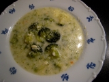 Brokolicová polévka se sýrem recept