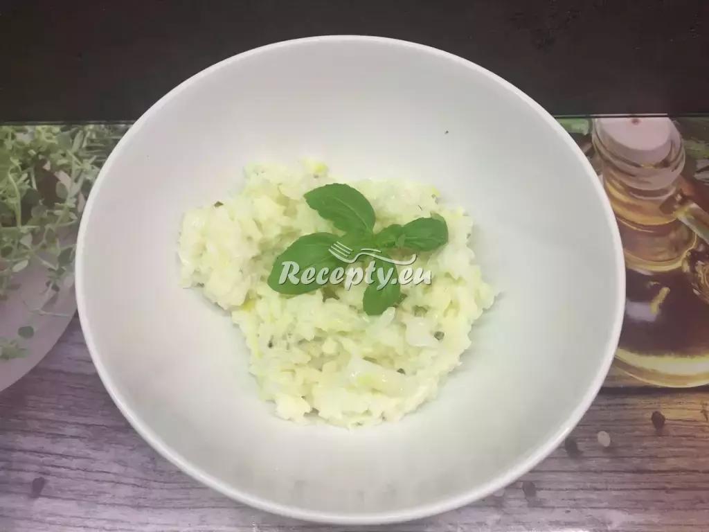 Zelný salát recept  saláty