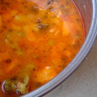 Falešná Hortobágyská gulášová polévka recept