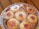 Obrácený jablečný koláč s ořechy recept