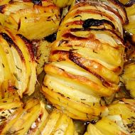 Pečené brambory s cibulí a tymiánem recept