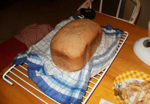 Kmínový pšenično-žitný chléb