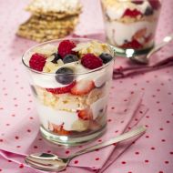 Trifle s letním lesním ovocem a rýžovými silouette recept