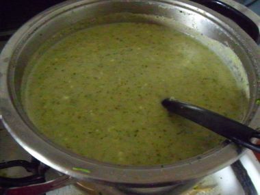 Brokolicová polévka s krupicí