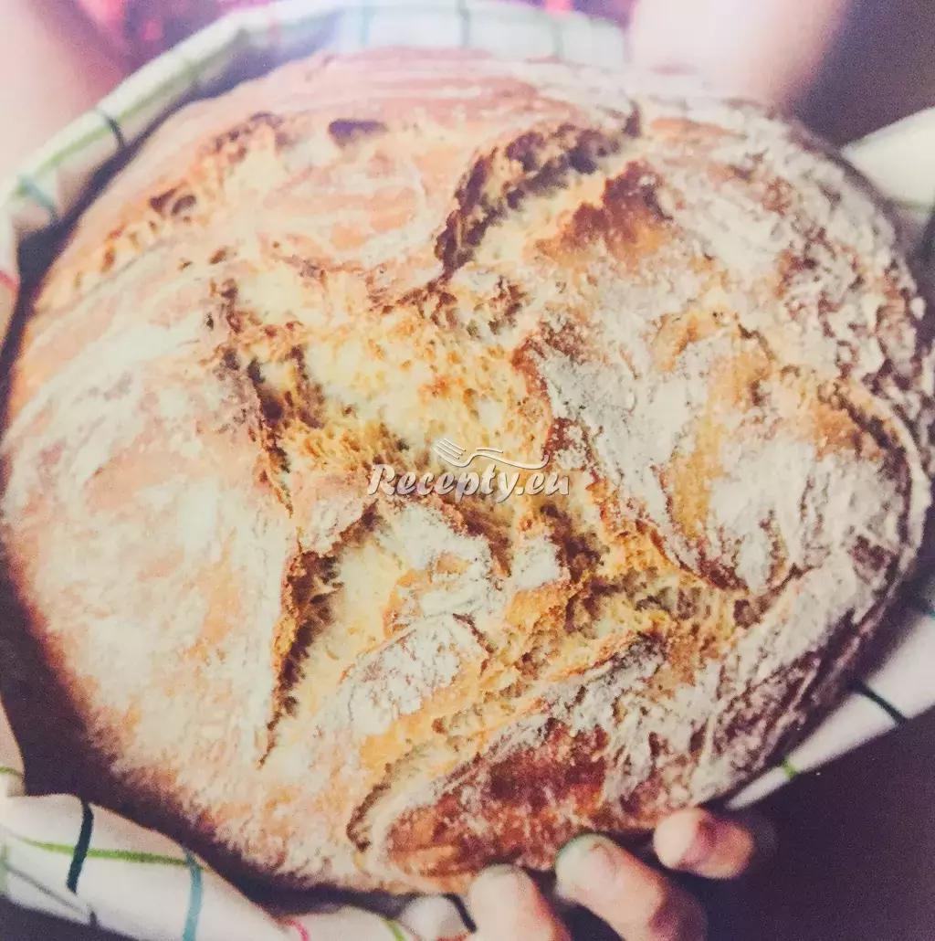 Domácí pšenično-žitný chléb recept  pečivo