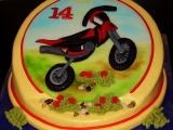Křivý dort s motorkou recept