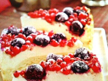 Krémový koláč s ovocem